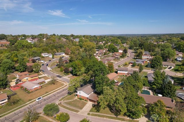 2302 King Richard Parkway, Miamisburg, OH 45342