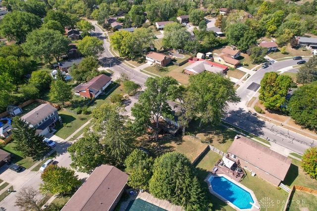 2302 King Richard Parkway, Miamisburg, OH 45342