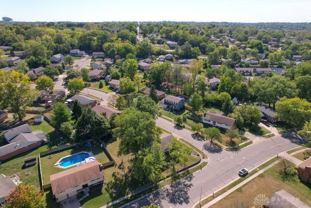 2302 King Richard Parkway, Miamisburg, OH 45342