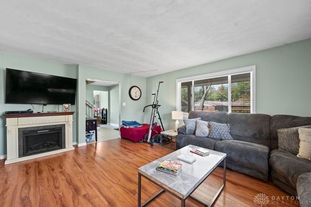 2302 King Richard Parkway, Miamisburg, OH 45342