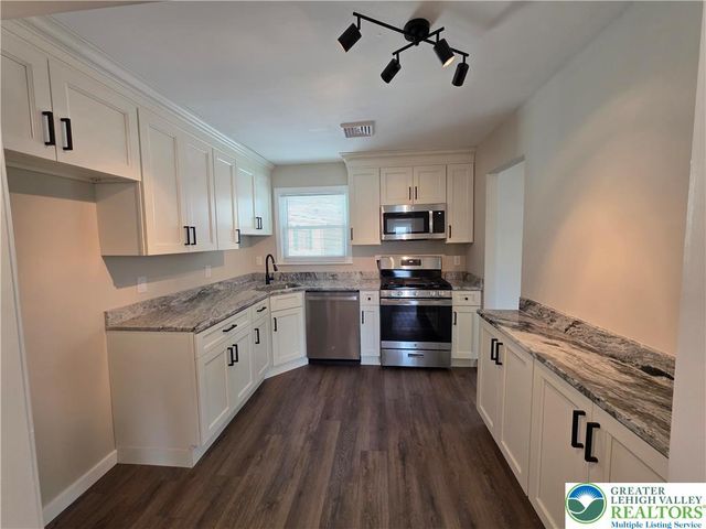 1958 Aripine Avenue, Bethlehem City, PA 18018