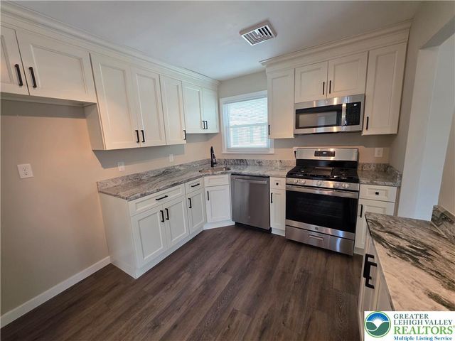 1958 Aripine Avenue, Bethlehem City, PA 18018