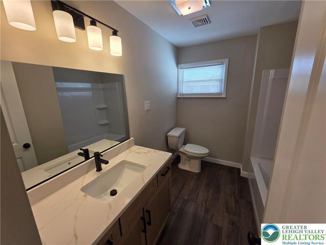 1958 Aripine Avenue, Bethlehem City, PA 18018