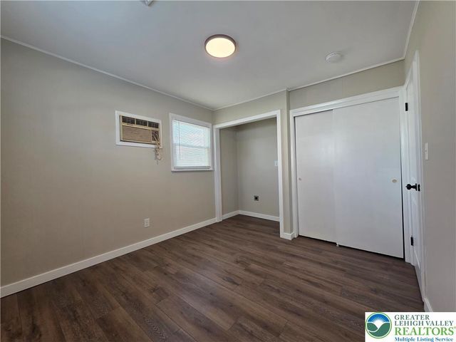 1958 Aripine Avenue, Bethlehem City, PA 18018