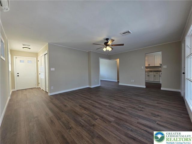 1958 Aripine Avenue, Bethlehem City, PA 18018