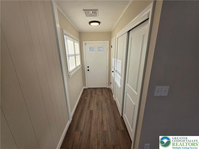 1958 Aripine Avenue, Bethlehem City, PA 18018