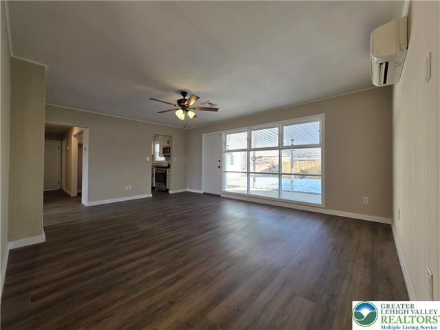 1958 Aripine Avenue, Bethlehem City, PA 18018