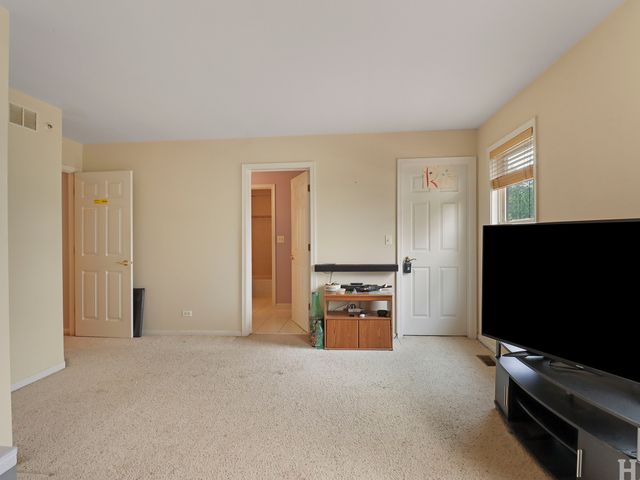8032 Connor Drive, Long Grove, IL 60047