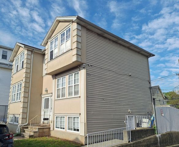 115 South Avenue, Staten Island, NY 10303