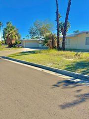 995 E Chia Road, Palm Springs, CA 92262