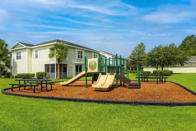 4877 NW 42ND ROAD 106, Gainesville, FL 32606