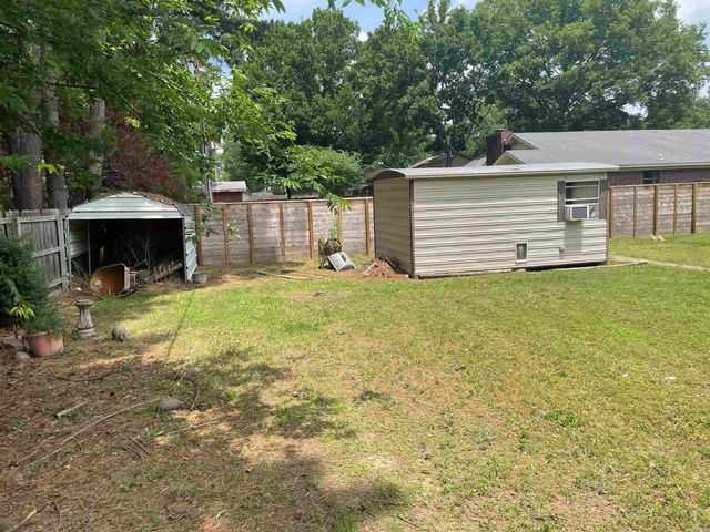 13 Bernard, Conway, AR 72032