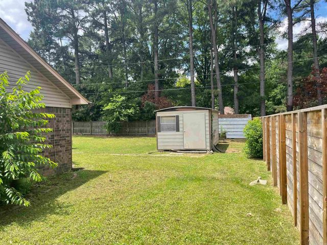 13 Bernard, Conway, AR 72032