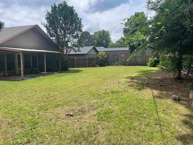 13 Bernard, Conway, AR 72032