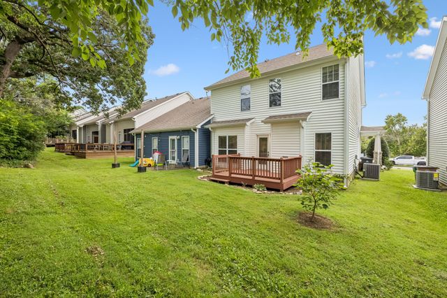 422 Normandy Cir, Nashville, TN 37209