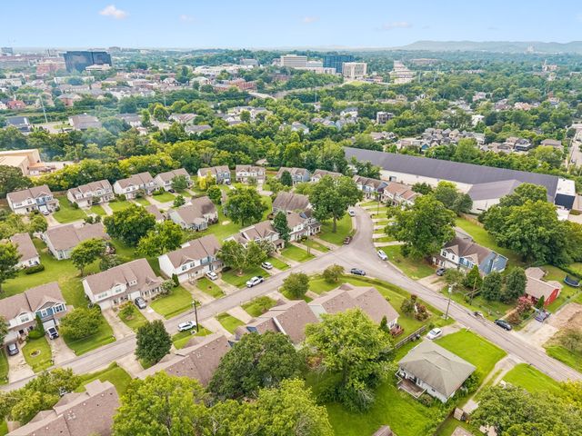 422 Normandy Cir, Nashville, TN 37209