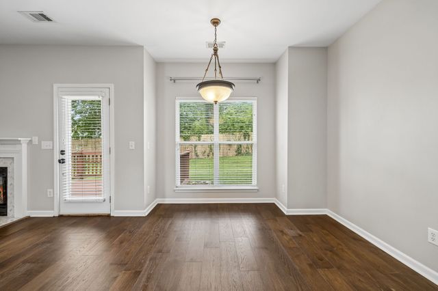 422 Normandy Cir, Nashville, TN 37209