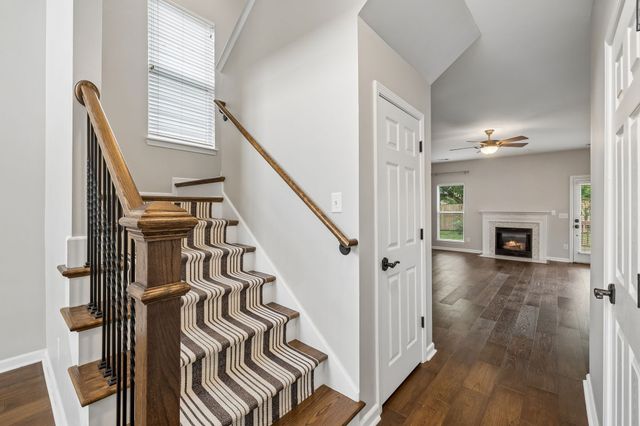 422 Normandy Cir, Nashville, TN 37209
