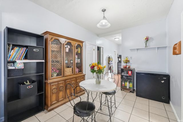 2319 Kenwood Avenue, Fort Wayne, IN 46805