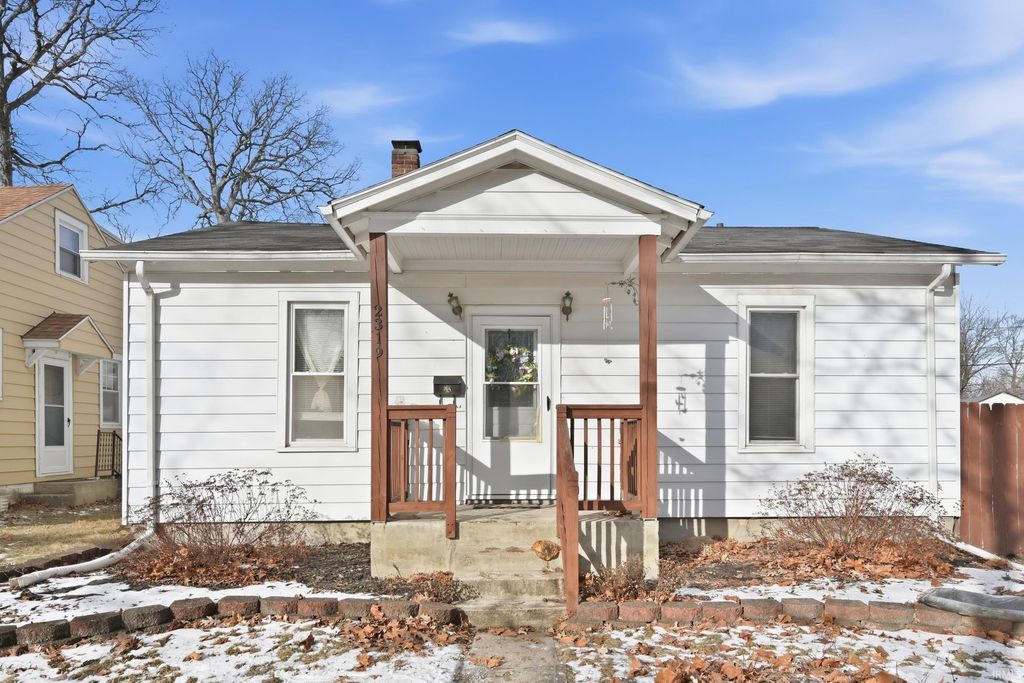 2319 Kenwood Avenue, Fort Wayne, IN 46805