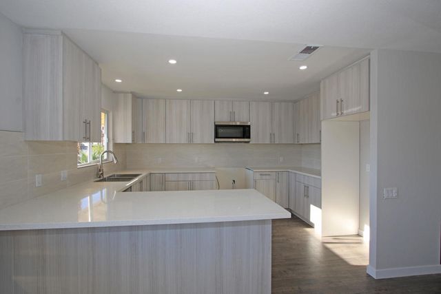 77910 Michigan Drive Gb, Palm Desert, CA 92211