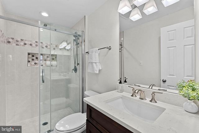 21922 GREENTREE TER, Sterling, VA 20164