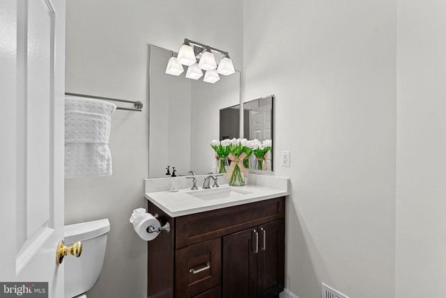 21922 GREENTREE TER, Sterling, VA 20164