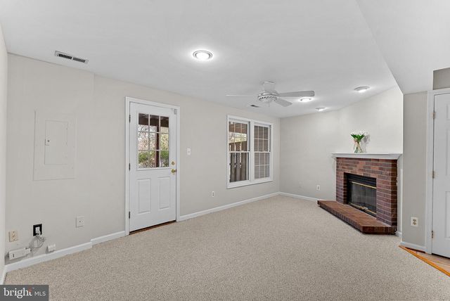 21922 GREENTREE TER, Sterling, VA 20164