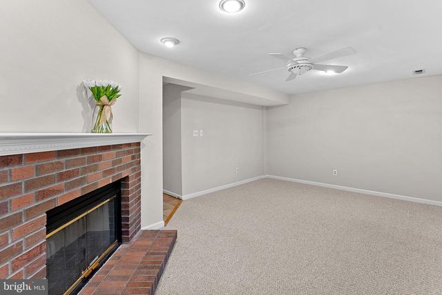 21922 GREENTREE TER, Sterling, VA 20164