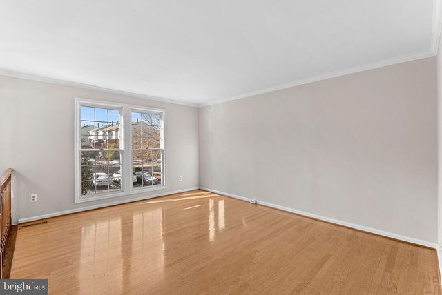 21922 GREENTREE TER, Sterling, VA 20164