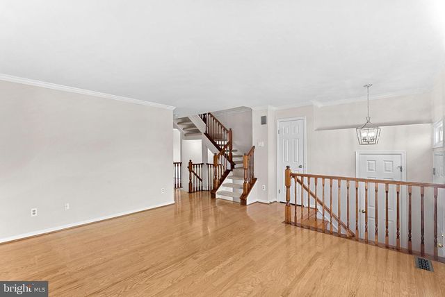 21922 GREENTREE TER, Sterling, VA 20164