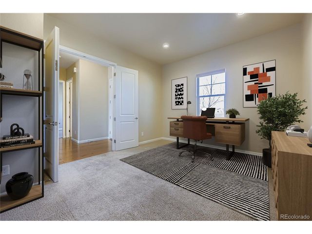 519 Deerwood Dr, Longmont, CO 80504