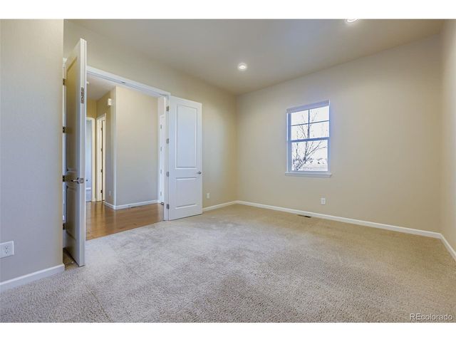 519 Deerwood Dr, Longmont, CO 80504