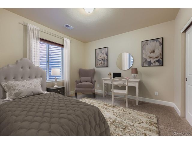 519 Deerwood Dr, Longmont, CO 80504