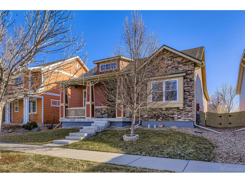 519 Deerwood Dr, Longmont, CO 80504