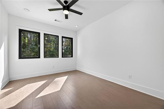 127 Deer Canyon Dr, Auburn, GA 30011