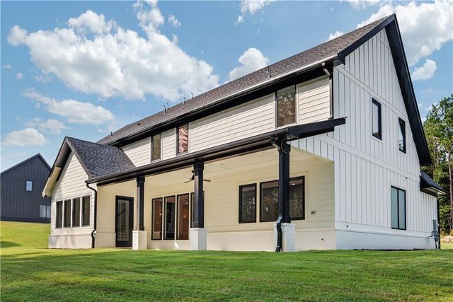 127 Deer Canyon Dr, Auburn, GA 30011