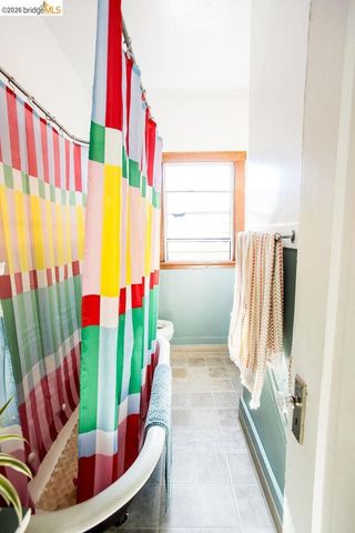 219 John ST, Oakland, CA 94611