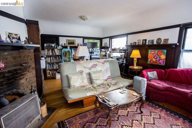 219 John ST, Oakland, CA 94611