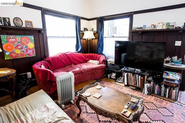 219 John ST, Oakland, CA 94611