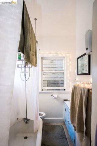 219 John ST, Oakland, CA 94611