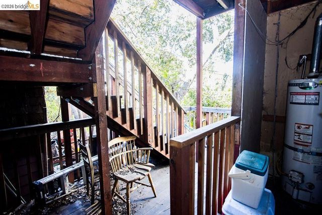 219 John ST, Oakland, CA 94611