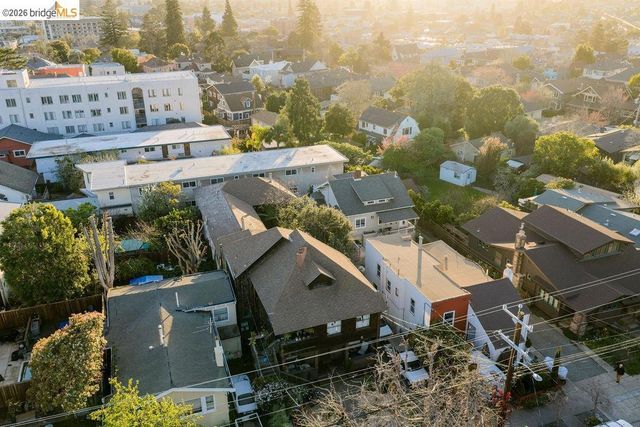 219 John ST, Oakland, CA 94611