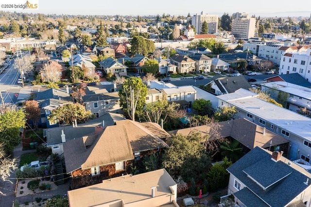 219 John ST, Oakland, CA 94611