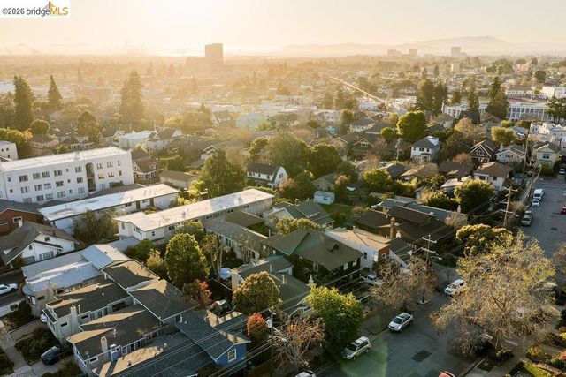 219 John ST, Oakland, CA 94611