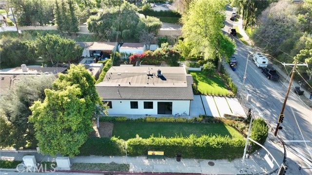 20100 Hatteras Street, Woodland Hills (los Angeles), CA 91367
