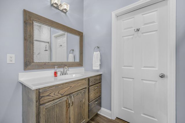 1367 Ezell Road, Chesnee, SC 29323