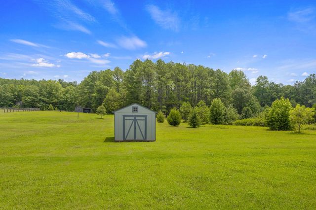 1367 Ezell Road, Chesnee, SC 29323