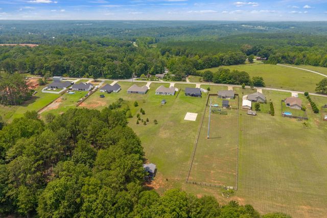 1367 Ezell Road, Chesnee, SC 29323