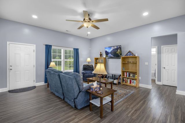 1367 Ezell Road, Chesnee, SC 29323